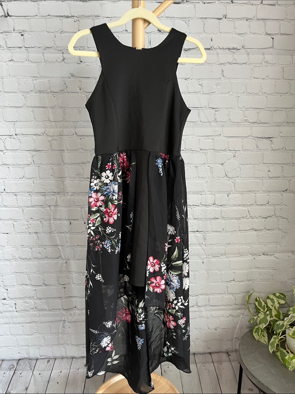 ⭐️⭐️PICK 5 / $20 Emerald Sundae Girls Floral Black Sleeveless Dress